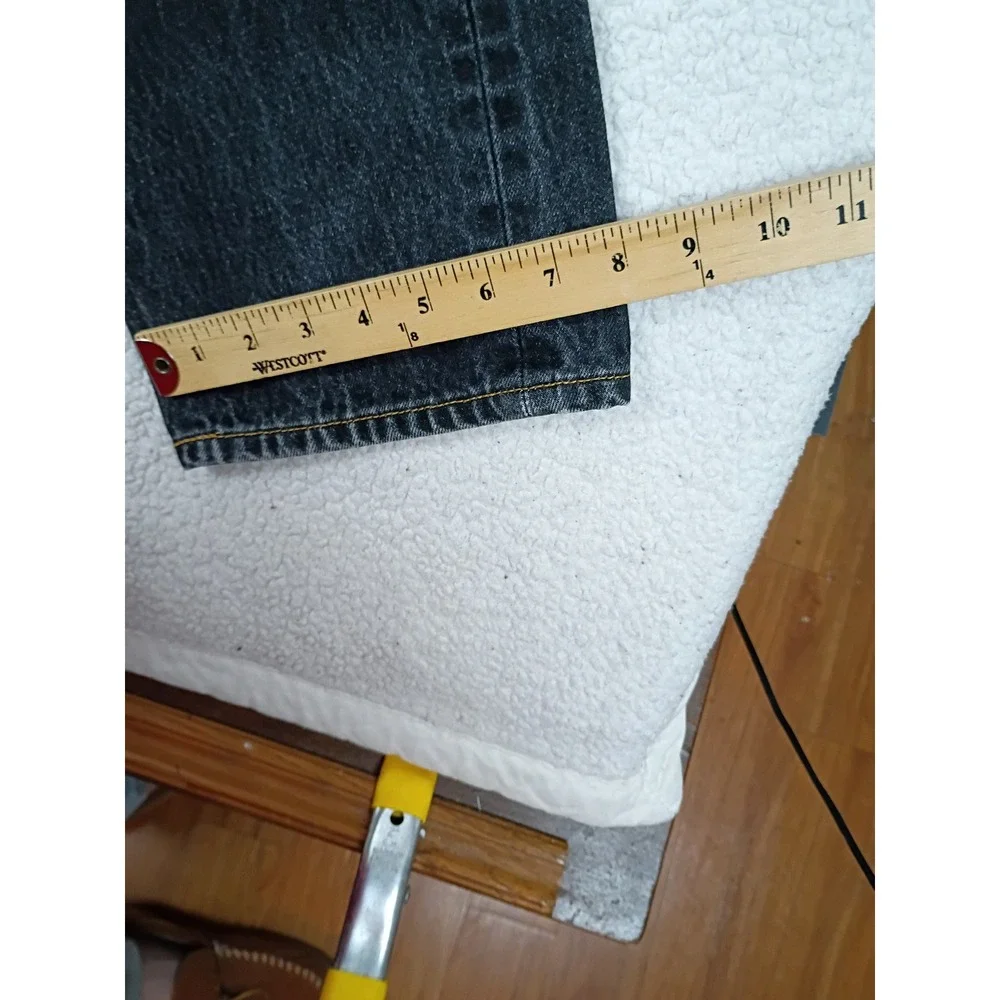 Levis type straight